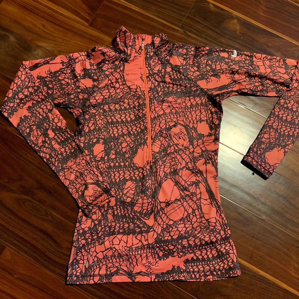 Nike half zip pullover top, orange with gray design, Size Small